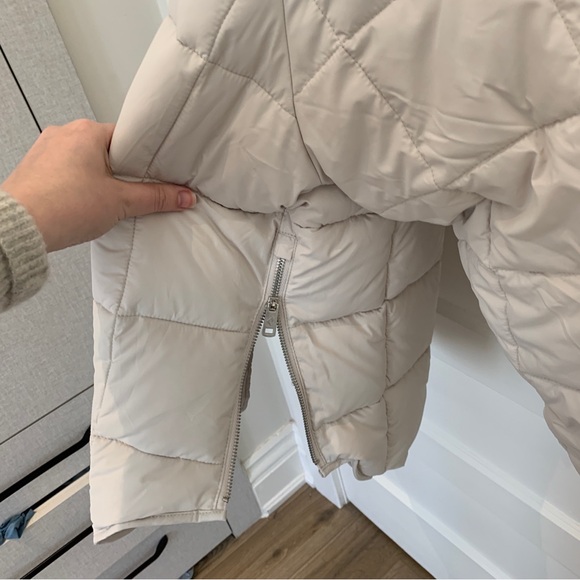 Abercrombie On The Go Puffer, size XL - Picture 13 of 14